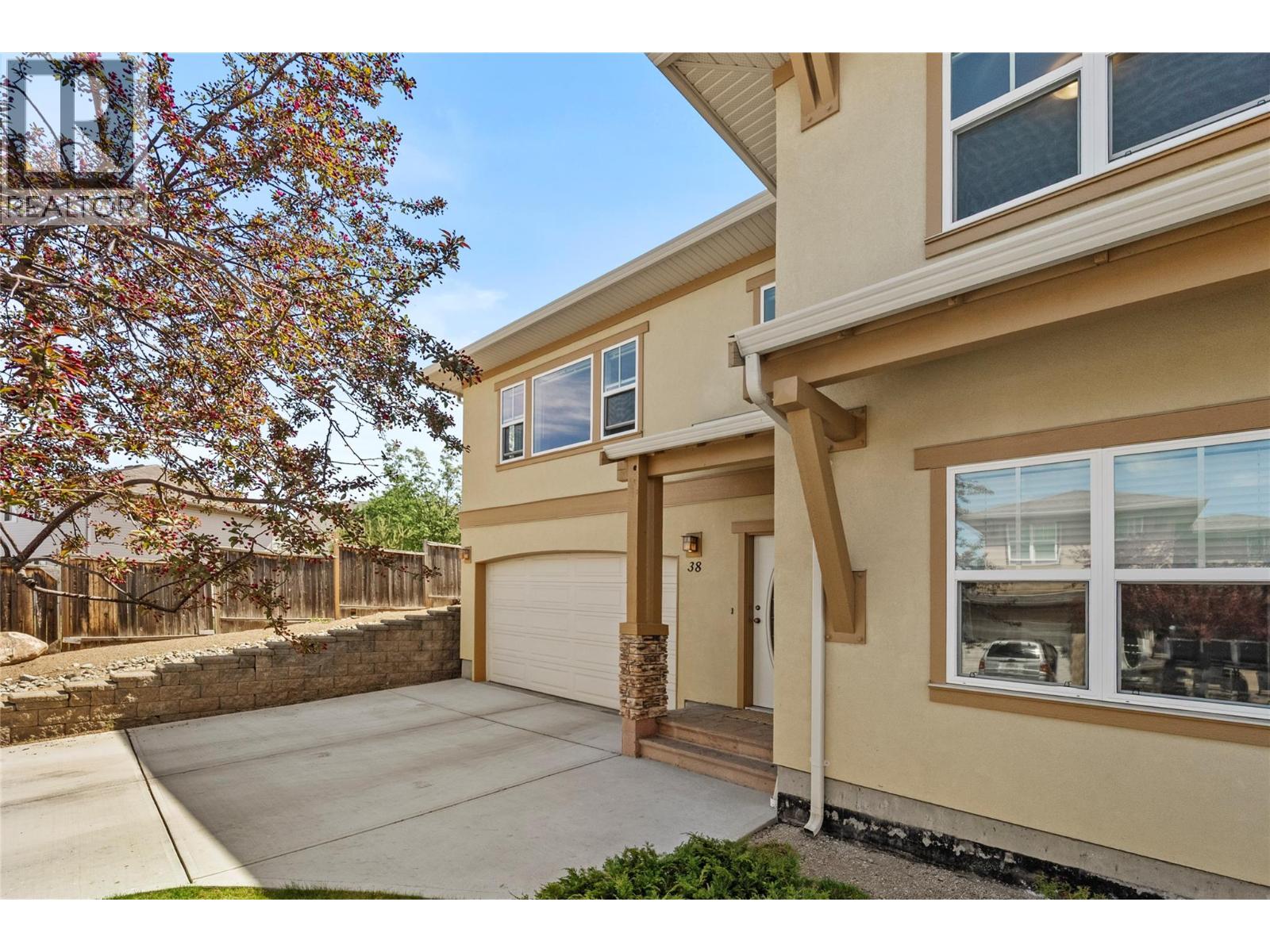 1055 Aberdeen Drive Drive Unit# 38, Kamloops, British Columbia  V1S 2A7 - Photo 3 - 10387304