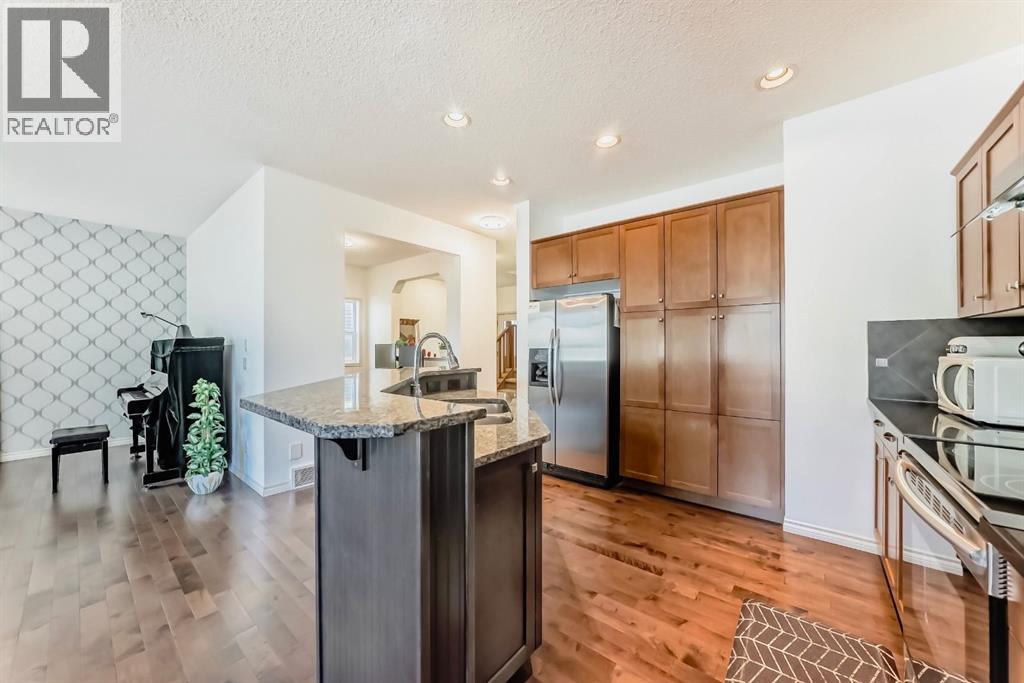 44 Aspen Hills Close SW, Calgary, Alberta  T3H 0C6 - Photo 5 - A2296039