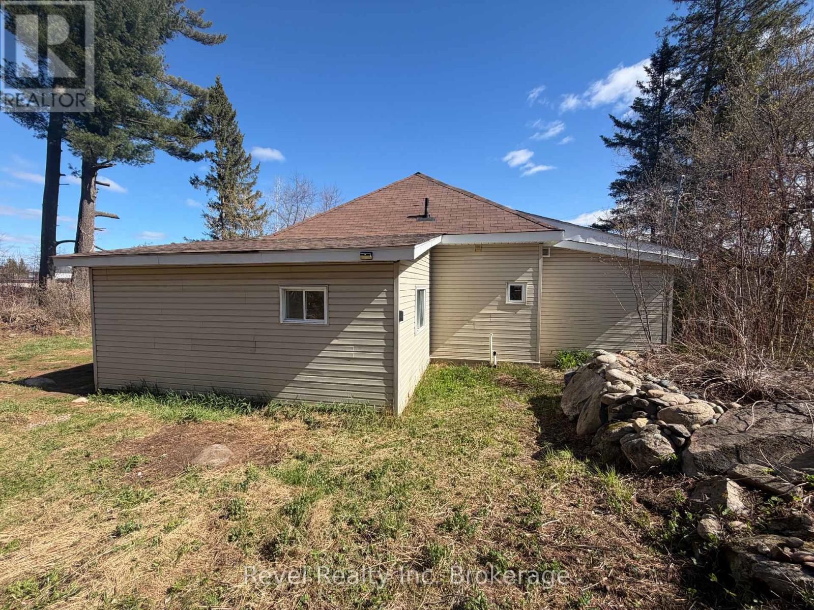 442 Pine Street, Mattawa, Ontario  P0H 1V0 - Photo 3 - X13129976