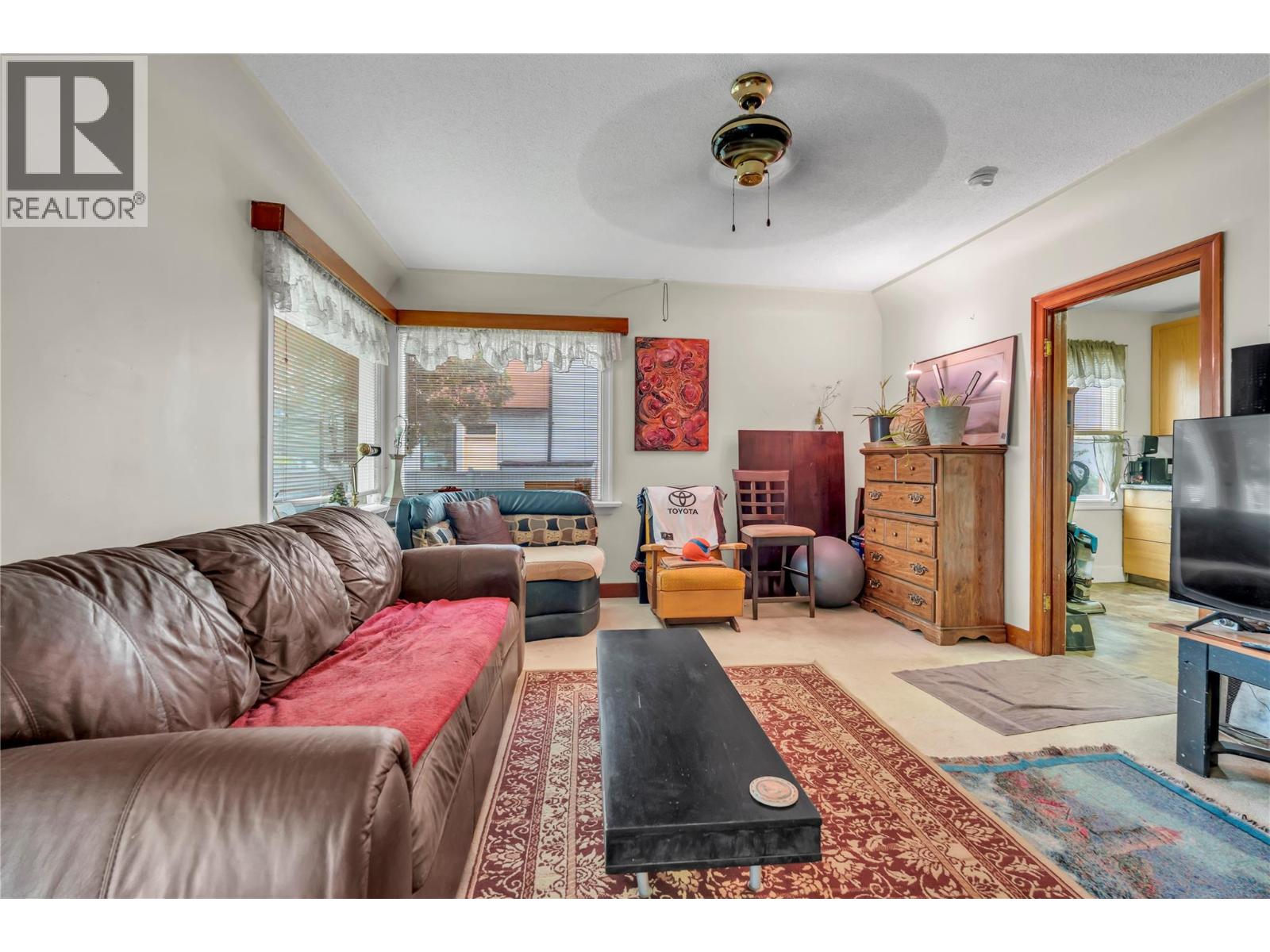 755 Forestbrook Drive, Penticton, British Columbia  V2A 2E6 - Photo 3 - 10387594