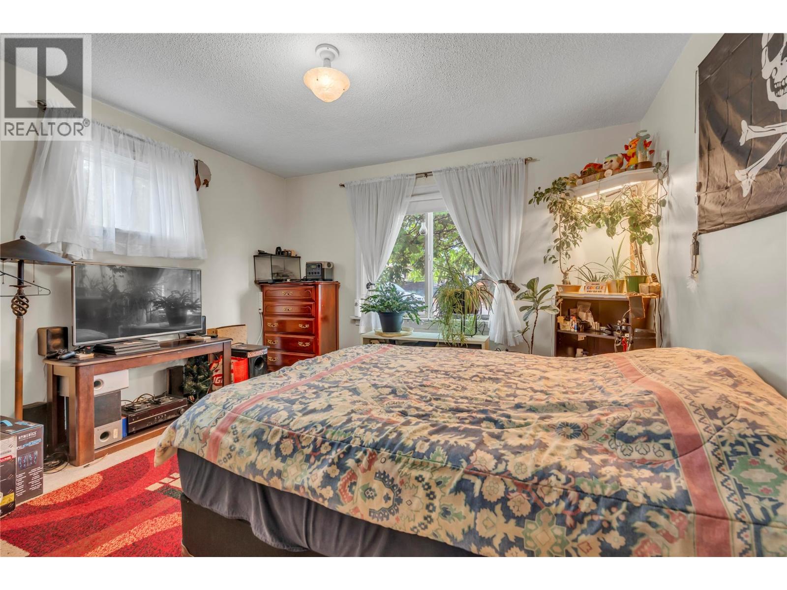 755 Forestbrook Drive, Penticton, British Columbia  V2A 2E6 - Photo 4 - 10387594