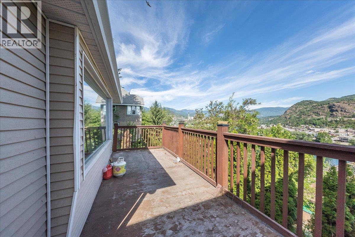 2139 Daniel Street, Trail, British Columbia  V1R 4H1 - Photo 15 - 10387478