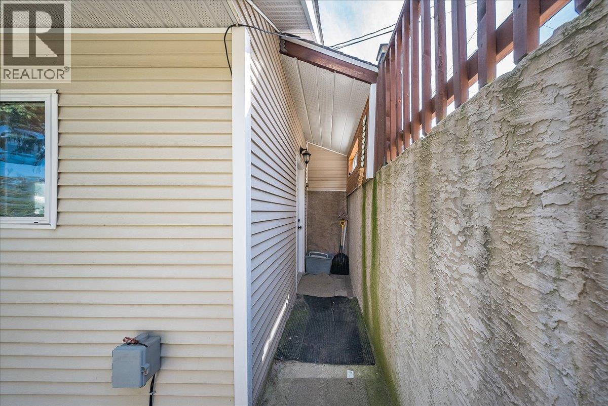 2139 Daniel Street, Trail, British Columbia  V1R 4H1 - Photo 22 - 10387478
