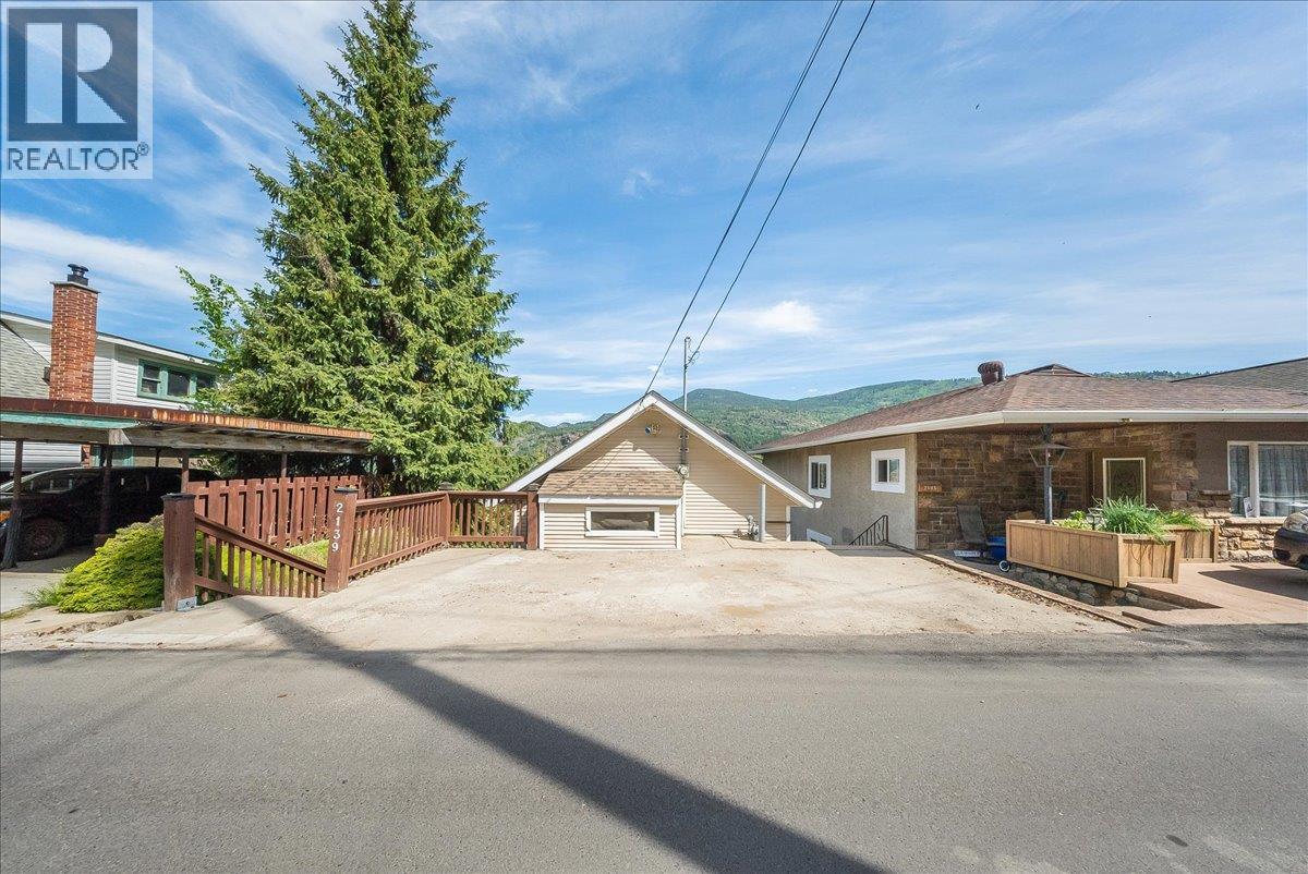 2139 Daniel Street, Trail, British Columbia  V1R 4H1 - Photo 30 - 10387478