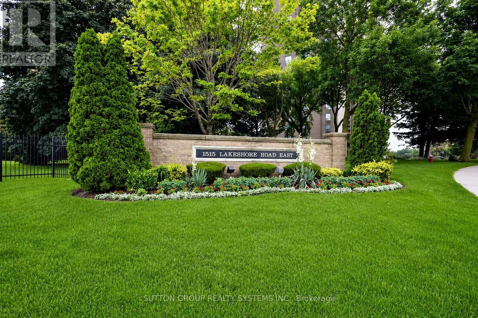 2003 - 1515 Lakeshore Road E, Mississauga, Ontario  L5E 3E2 - Photo 3 - W13128748