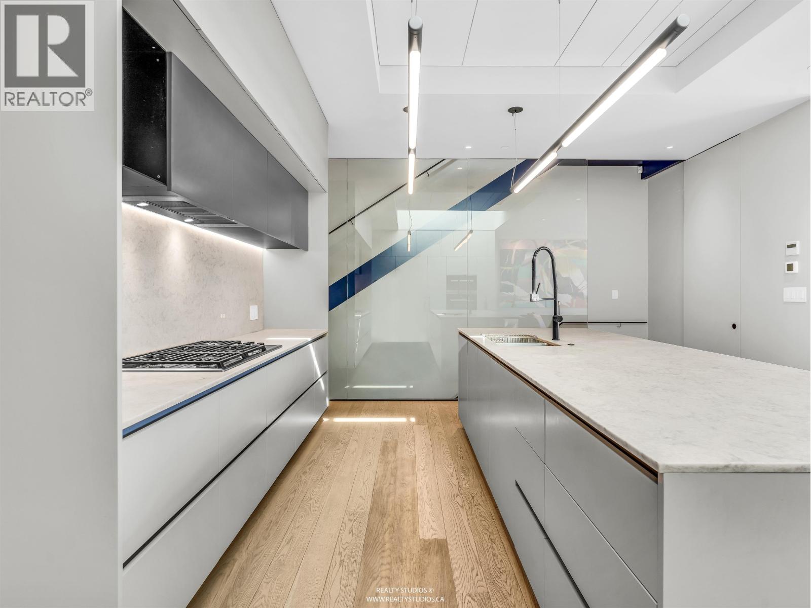 366 W 22nd Avenue, Vancouver, British Columbia  V5Y 2G4 - Photo 7 - R3123922
