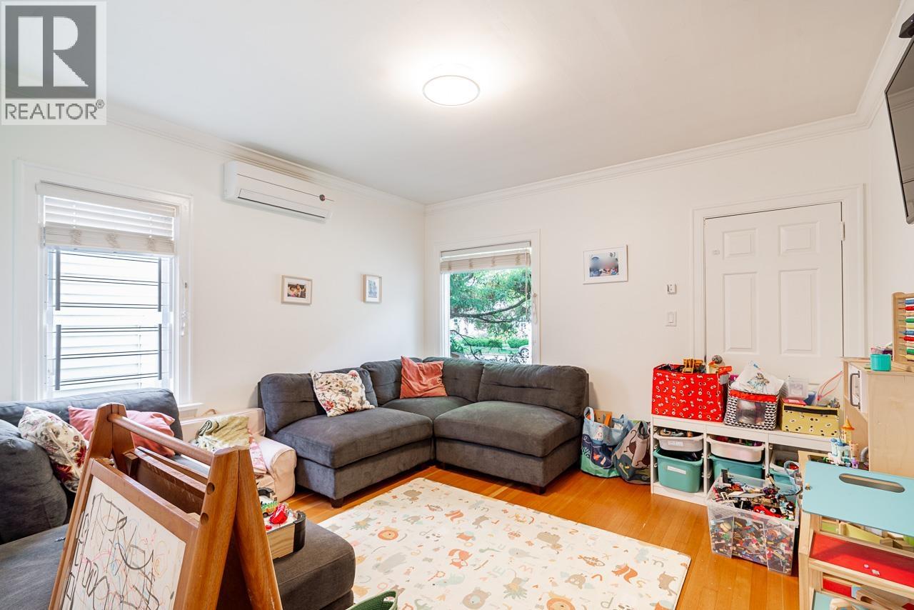 242 W 21st Avenue, Vancouver, British Columbia  V5Y 2E5 - Photo 12 - R3123930