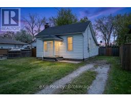 867 DEVINE STREET, sarnia, Ontario