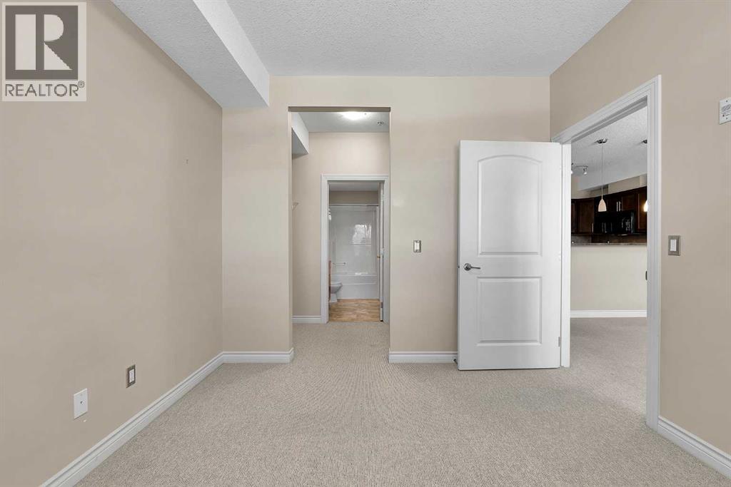 318, 26 Val Gardena View SW, Calgary, Alberta  T3H 5Z5 - Photo 18 - A2299150