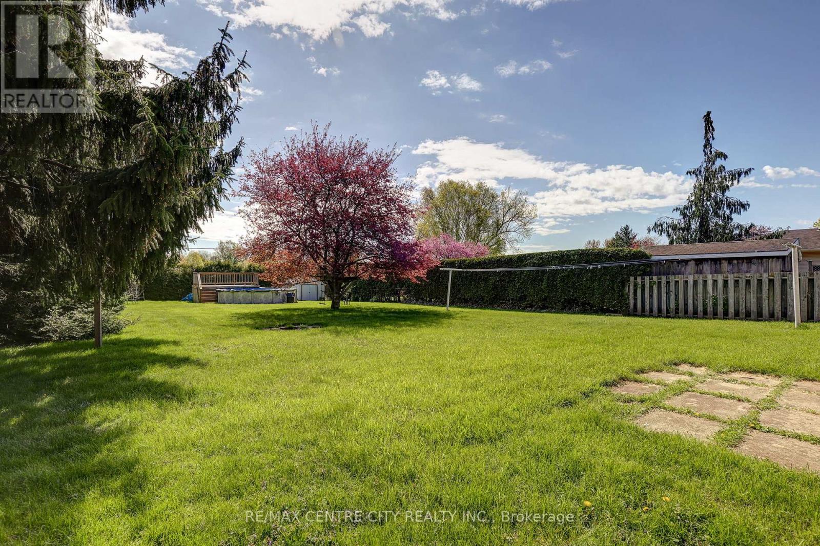 68 Bailey Avenue, Central Elgin, Ontario  N5R 5A1 - Photo 6 - X13130736
