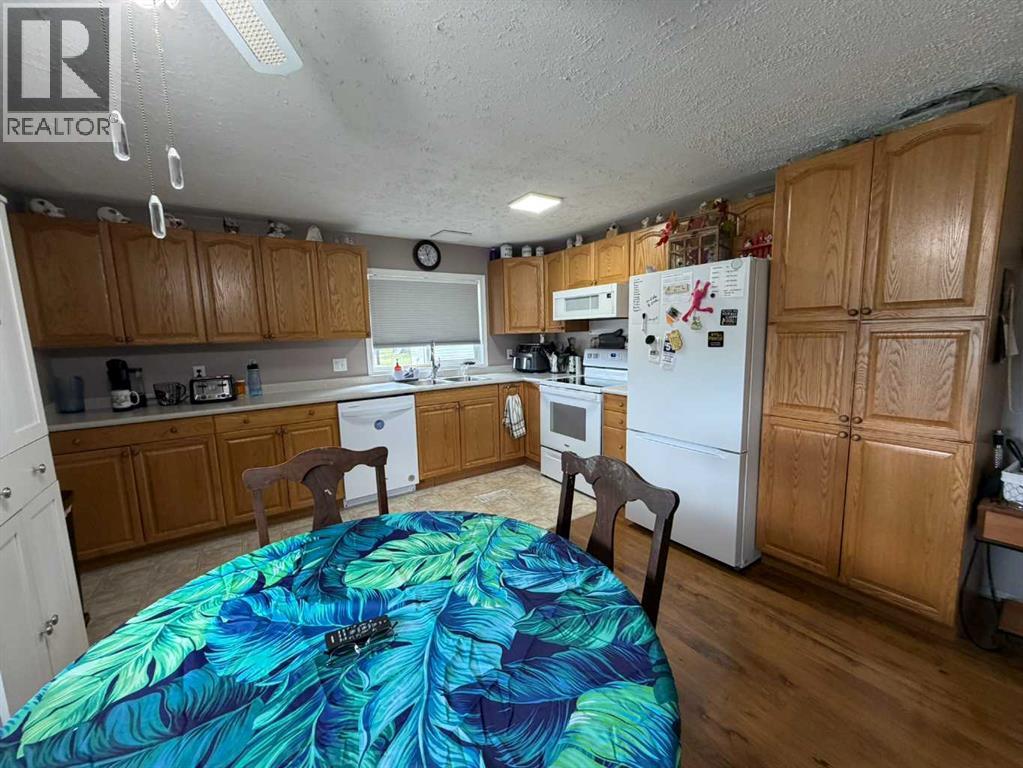 359, 133 Jarvis Street, Hinton, Alberta  T7V 1S1 - Photo 3 - A2311484