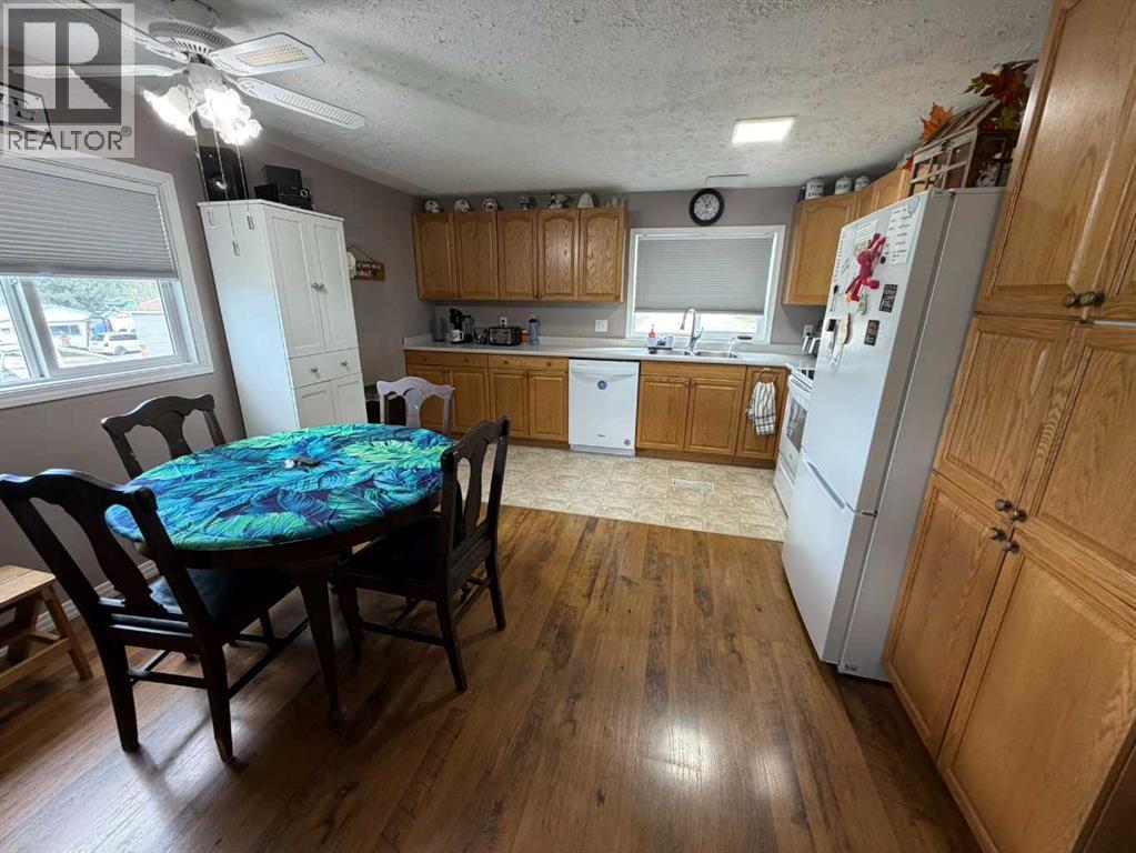 359, 133 Jarvis Street, Hinton, Alberta  T7V 1S1 - Photo 4 - A2311484