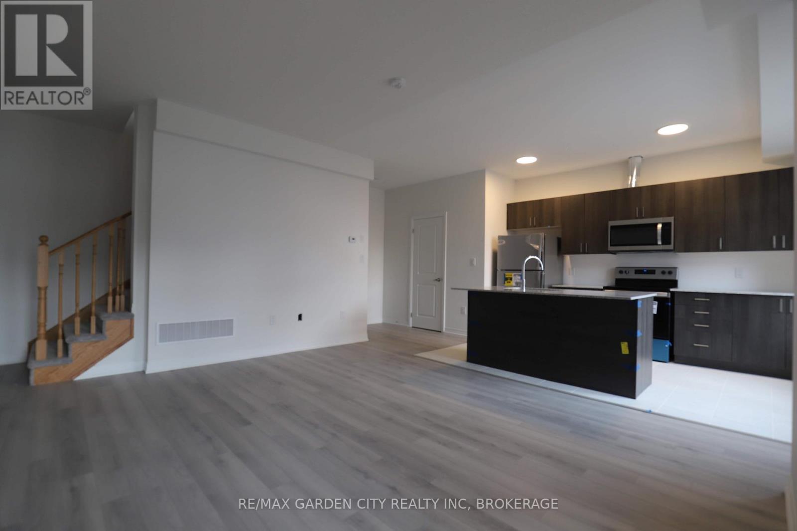 12 Sidney Rose Common, St. Catharines, Ontario  L2T 0B3 - Photo 10 - X13130742