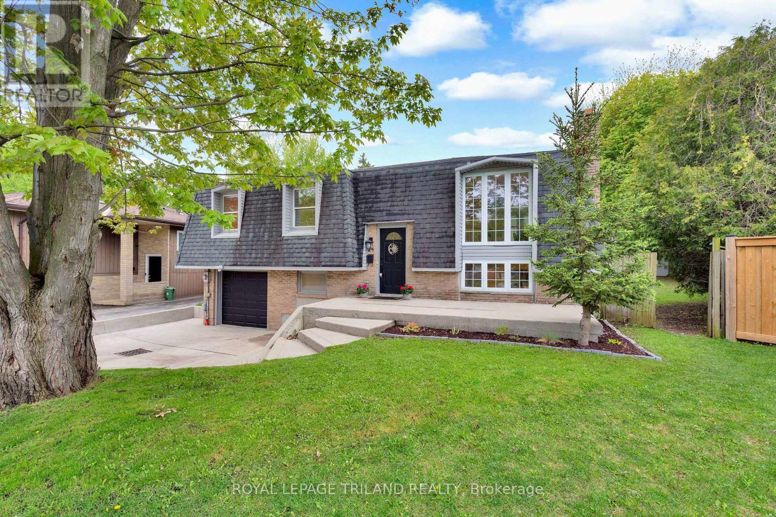 24 BEECHMOUNT CRESCENT, London South, Ontario