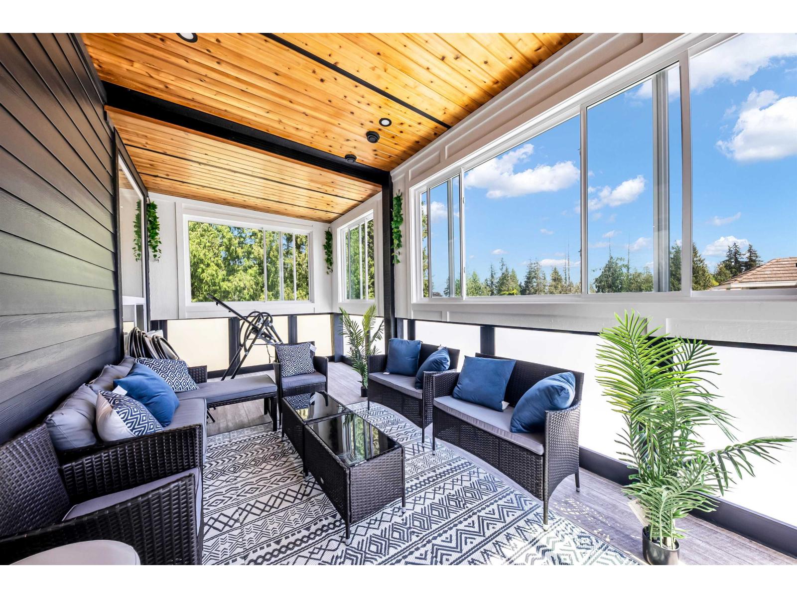 5952 136a Street, Surrey, British Columbia  V3X 3K8 - Photo 11 - R3123646