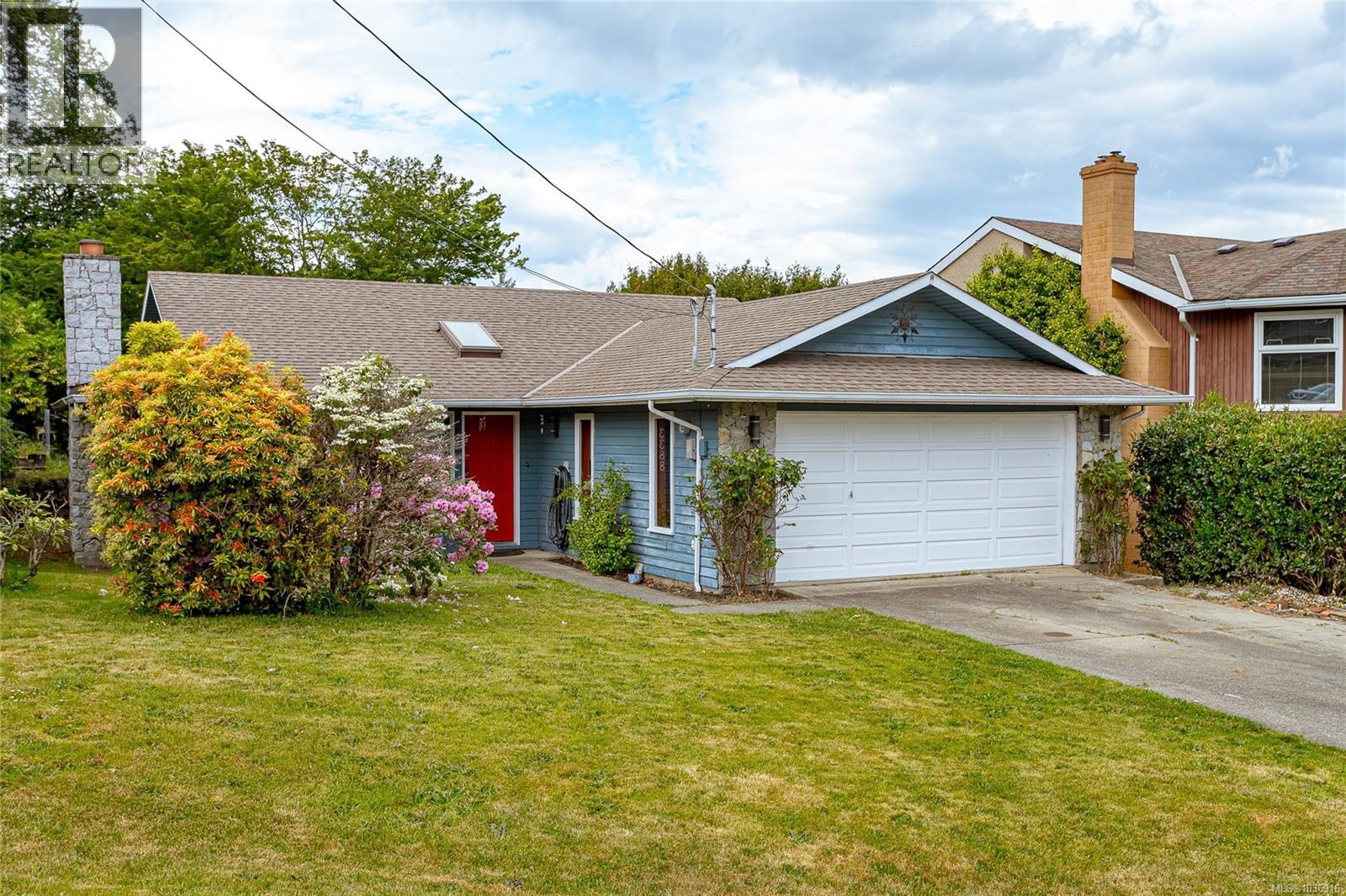 3388 St. Troy Pl, Colwood, British Columbia  V9C 3J9 - Photo 1 - 1036916