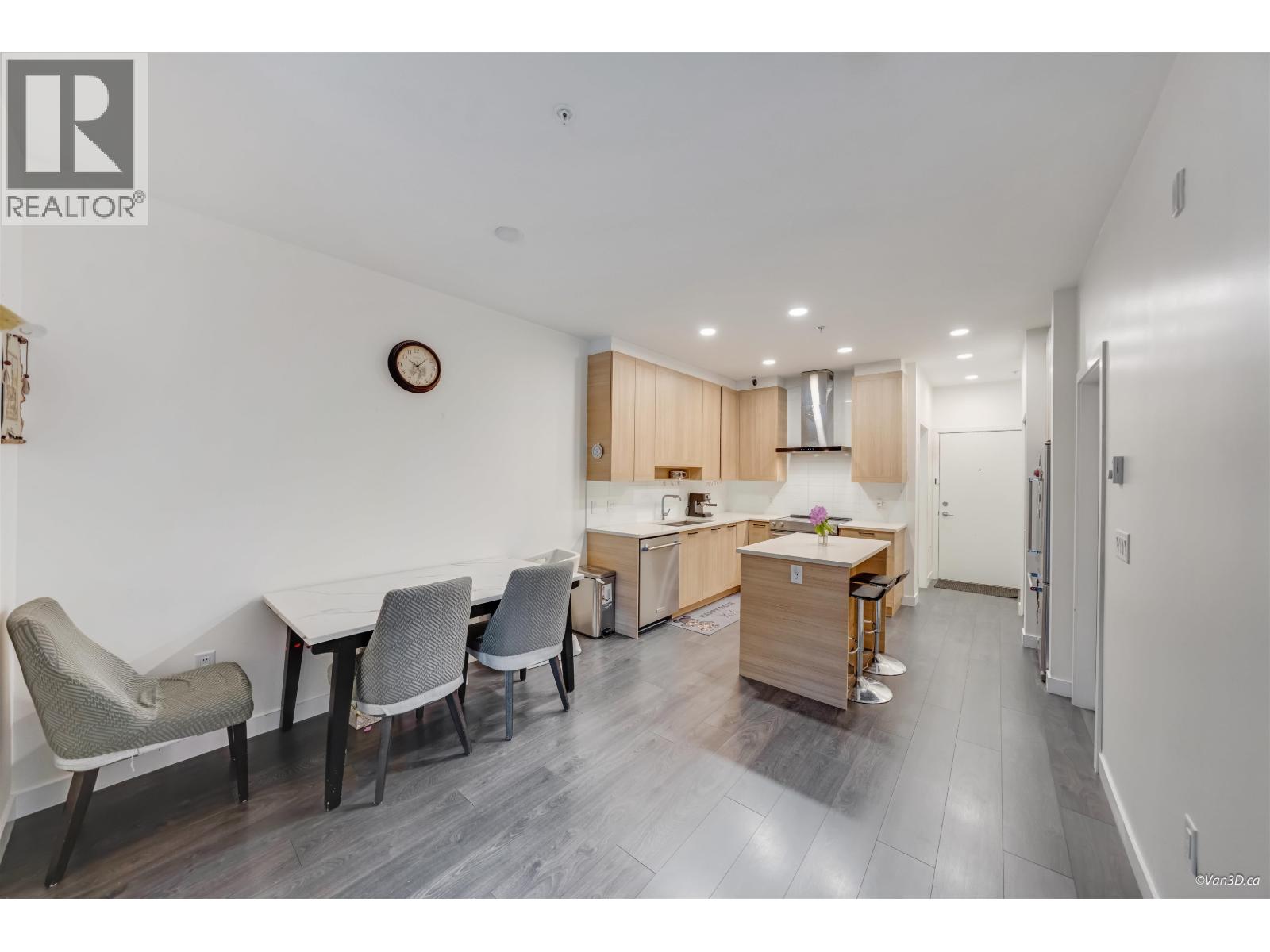 209 7133 14th Avenue, Burnaby, British Columbia  V3N 0H5 - Photo 13 - R3123595