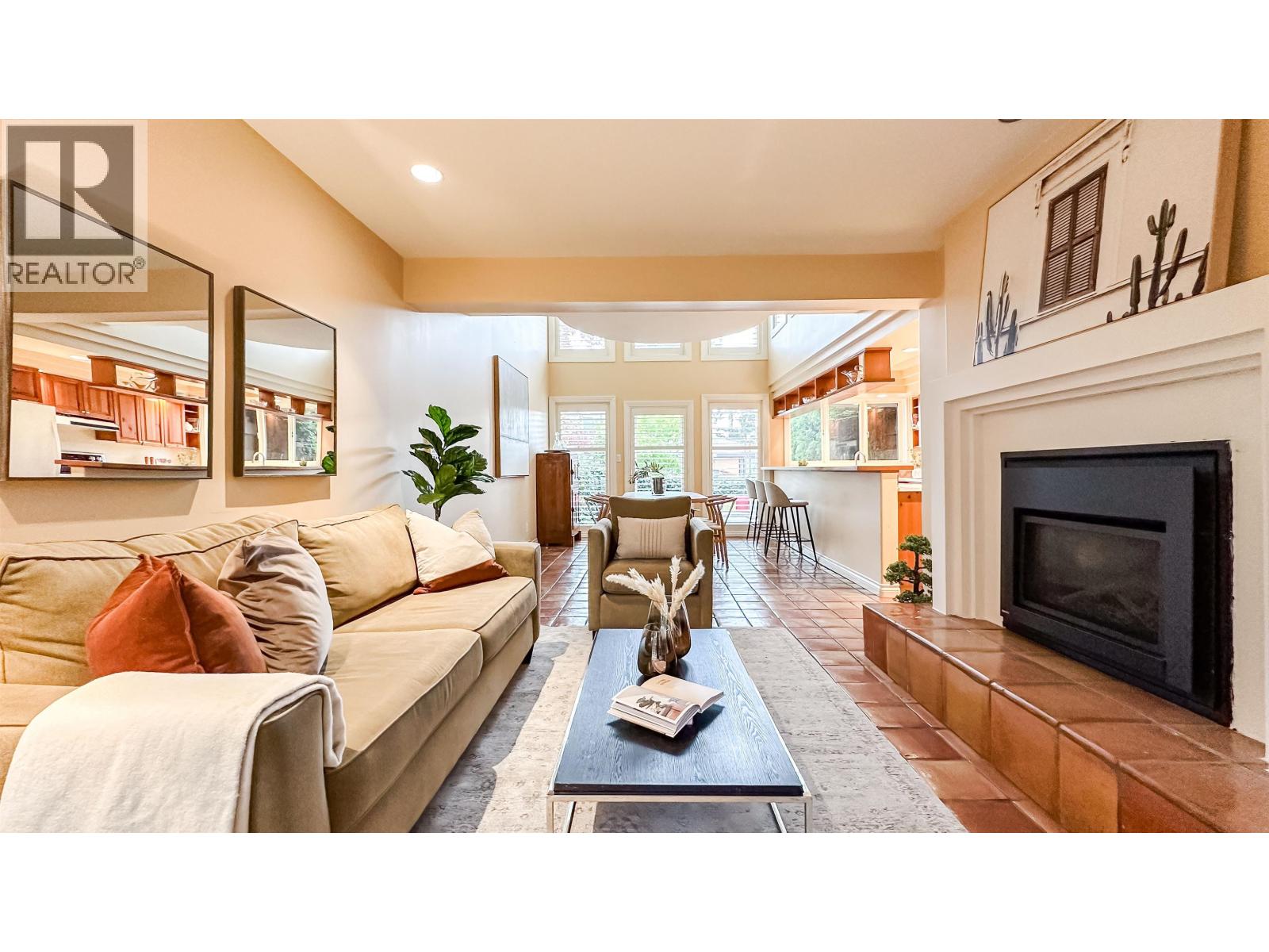 1737 W 16th Avenue, Vancouver, British Columbia  V6J 2L9 - Photo 2 - R3117521