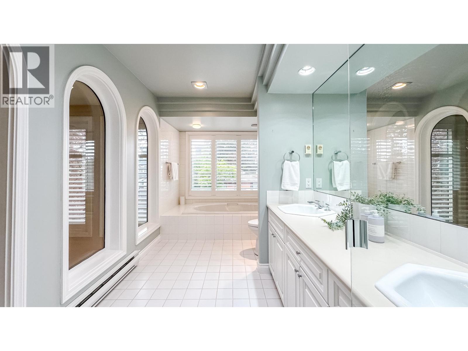 1737 W 16th Avenue, Vancouver, British Columbia  V6J 2L9 - Photo 29 - R3117521