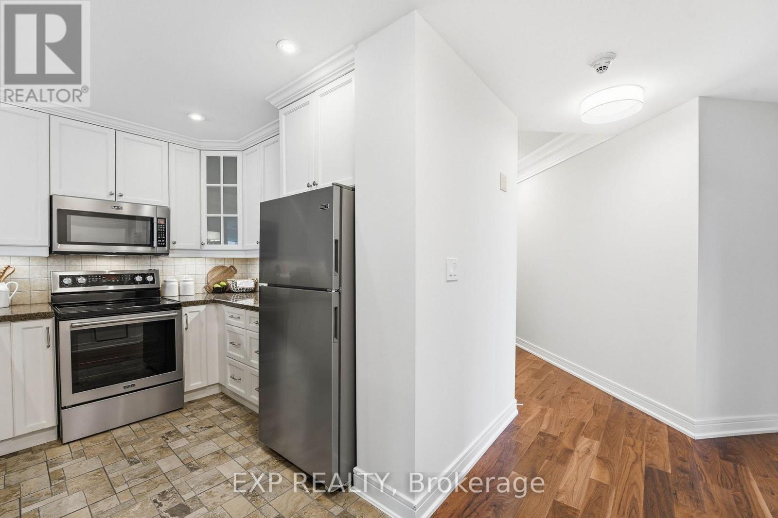 905 - 2 Toronto Street, Barrie (City Centre), Ontario L4N 9R2 - Photo 15 - S13130766