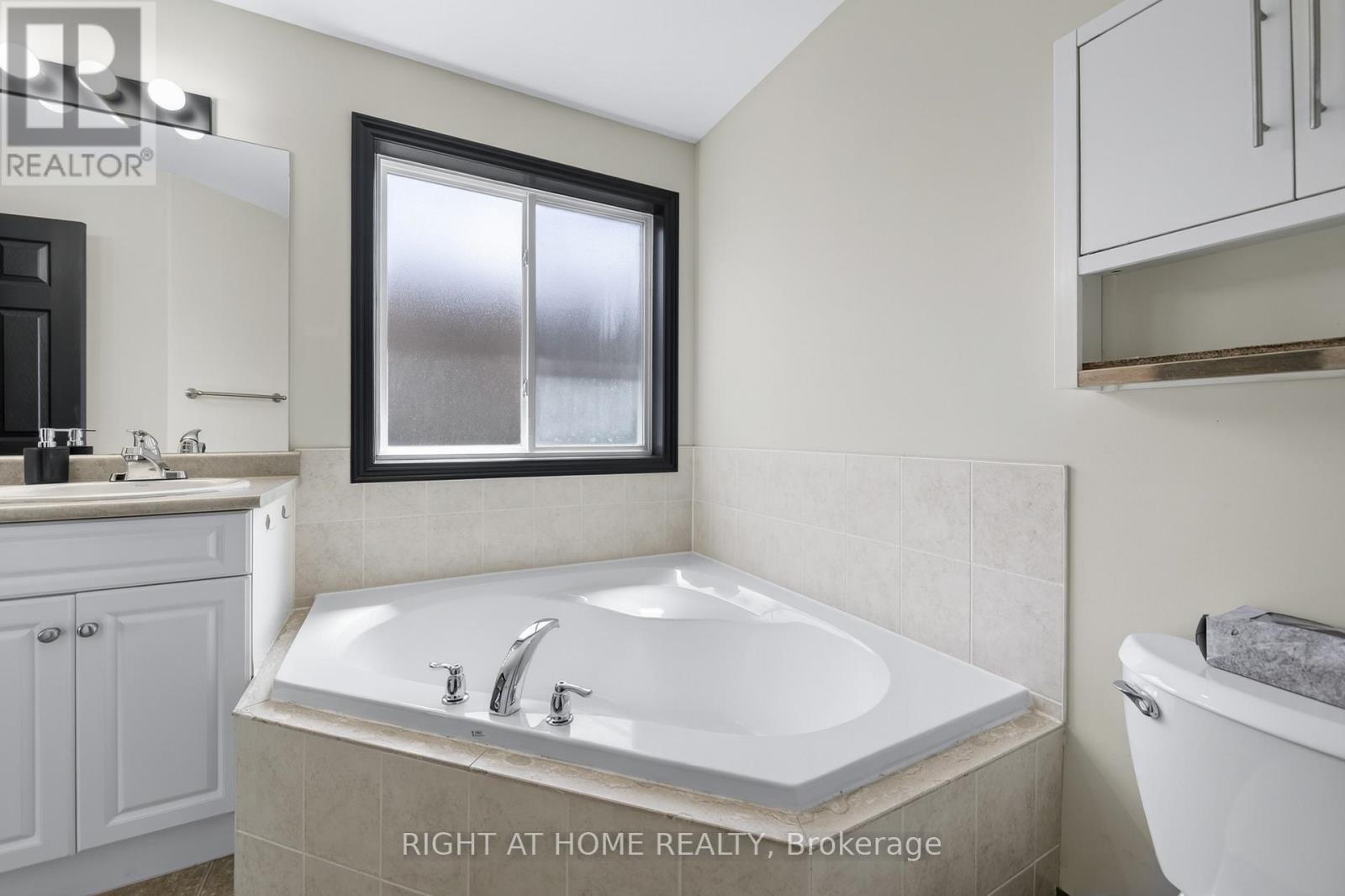 61 Seline Crescent, Barrie (Painswick South), Ontario  L4N 5V6 - Photo 15 - S13130784