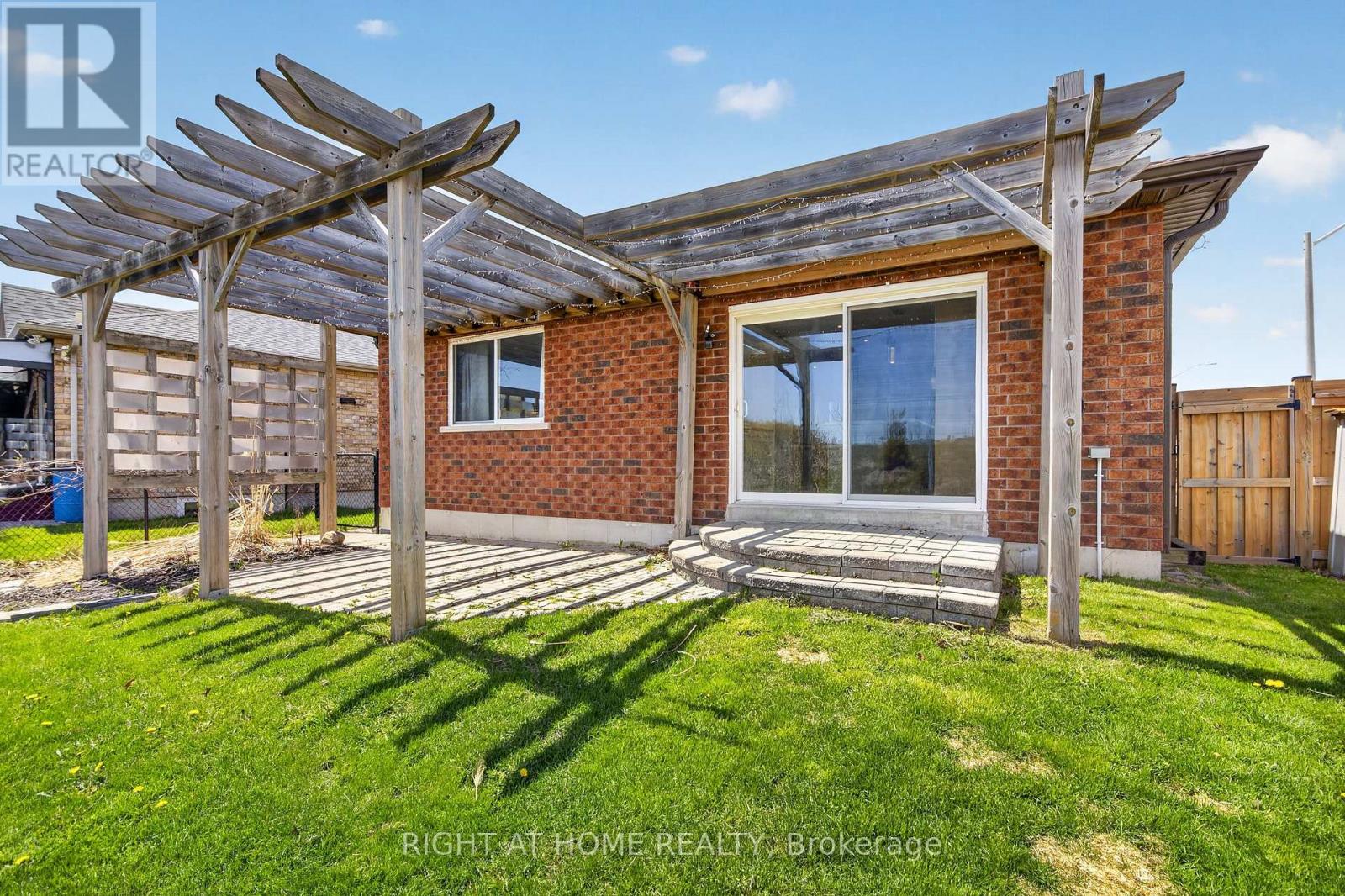 61 Seline Crescent, Barrie (Painswick South), Ontario  L4N 5V6 - Photo 29 - S13130784