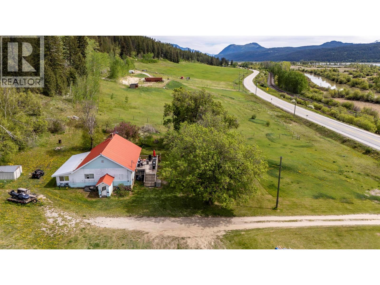 3657 95 Highway, Parson, British Columbia  V0A 1H4 - Photo 10 - 10387446