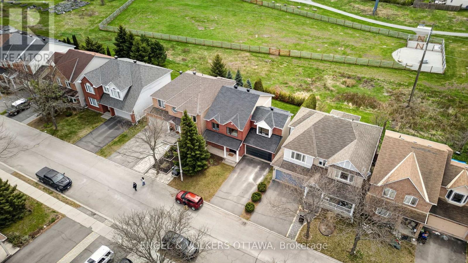 101 Scampton Drive, Ottawa, Ontario  K2W 1E6 - Photo 33 - X13130112
