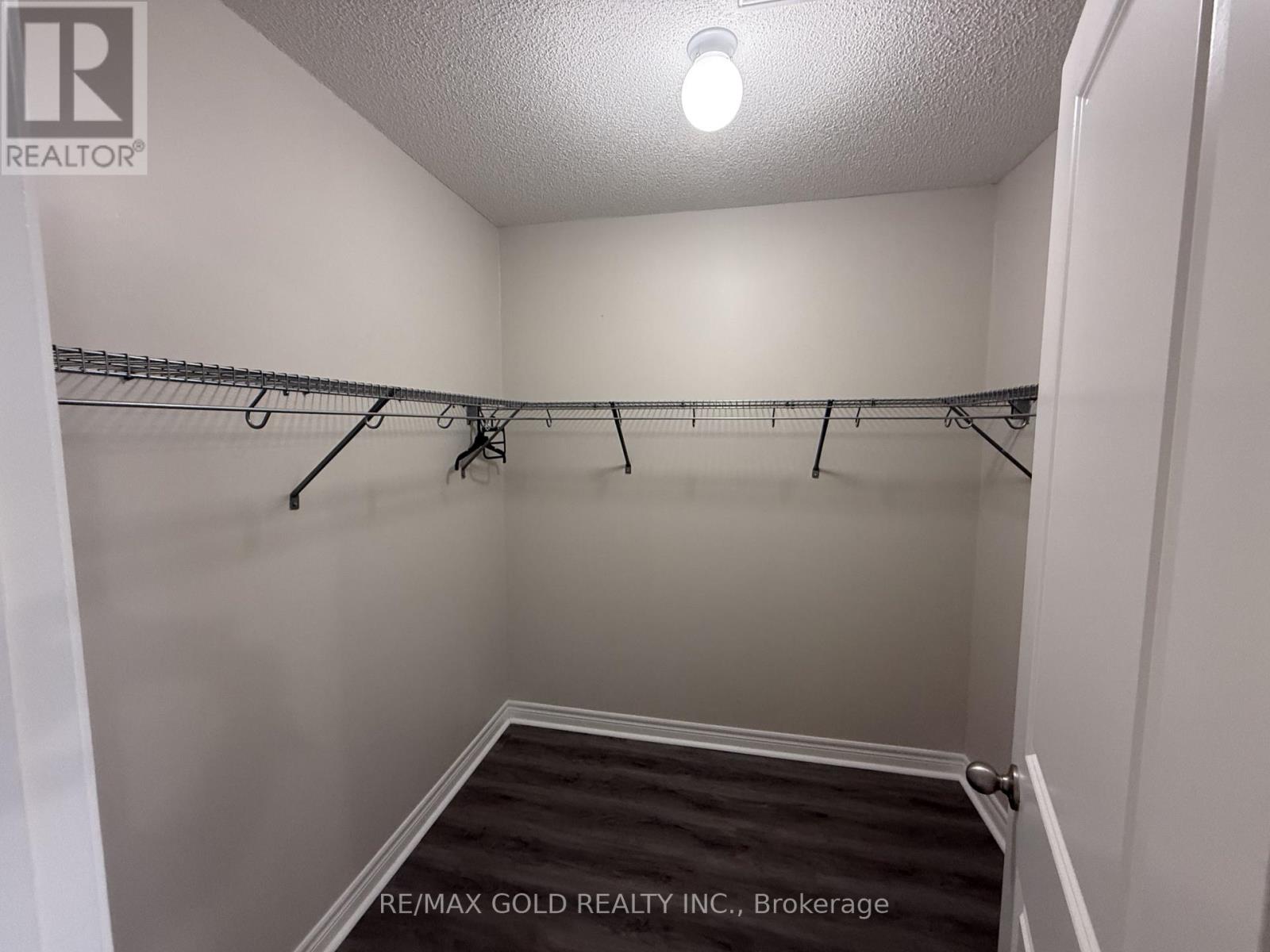 6 Pearman Crescent, Brampton (Northwest Brampton), Ontario  L7A 4Y9 - Photo 12 - W13130770