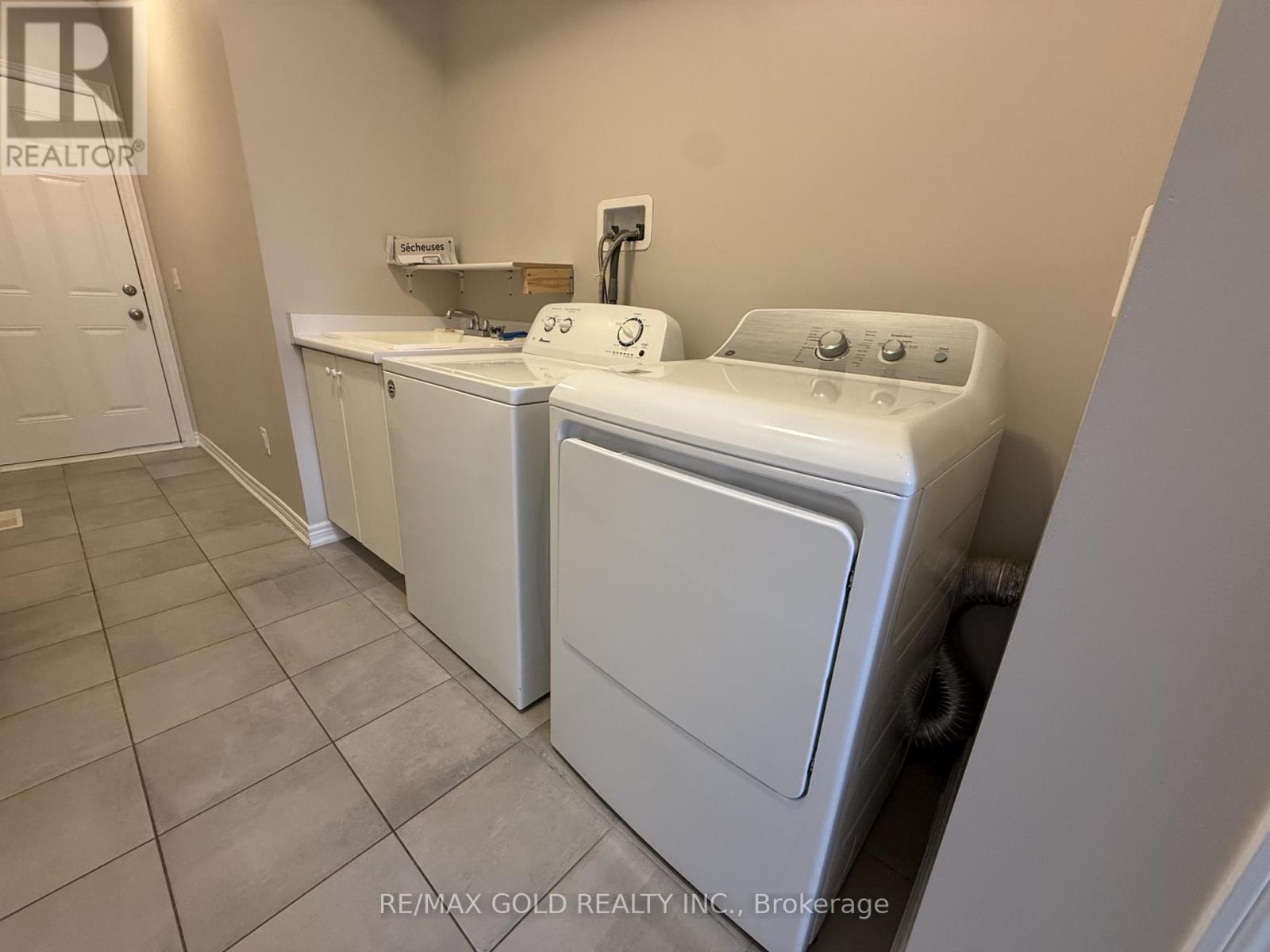 6 Pearman Crescent, Brampton (Northwest Brampton), Ontario  L7A 4Y9 - Photo 18 - W13130770