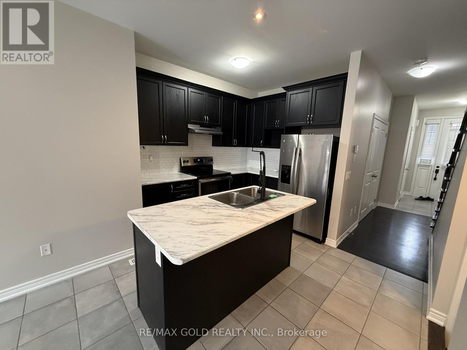 6 Pearman Crescent, Brampton (Northwest Brampton), Ontario  L7A 4Y9 - Photo 7 - W13130770