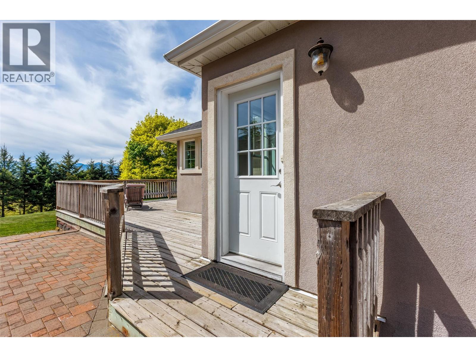 3609 Masuch Road, Creston, British Columbia V0B 1G1 - Photo 4 - 10387415