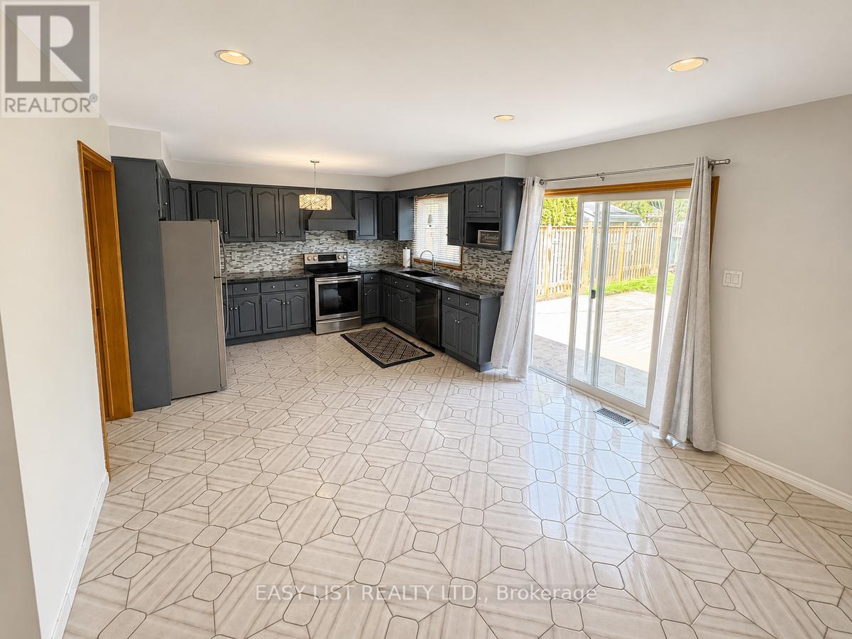 75 Courtland Avenue, Hamilton, Ontario  L9B 1X6 - Photo 12 - X13130790
