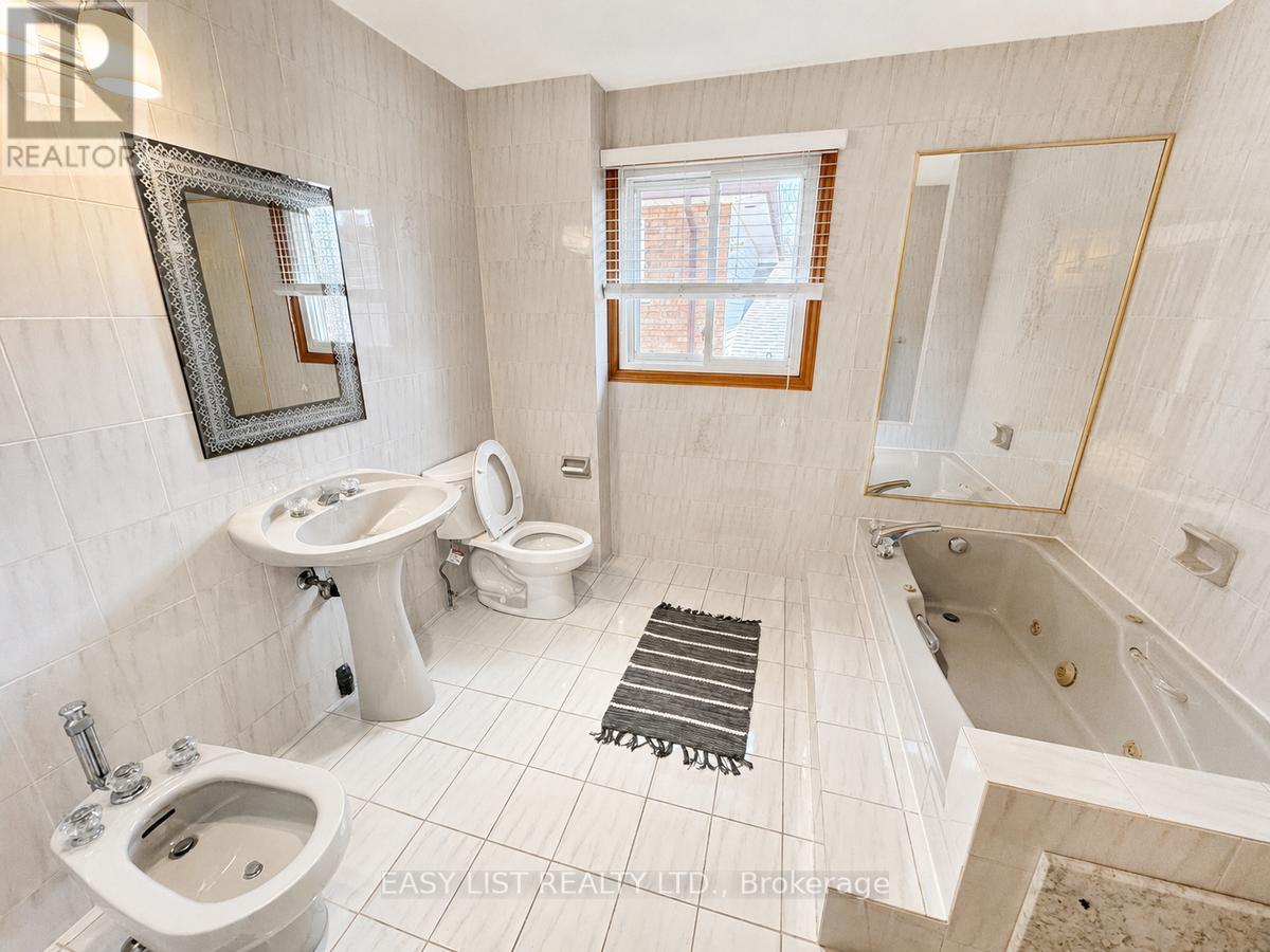 75 Courtland Avenue, Hamilton, Ontario  L9B 1X6 - Photo 20 - X13130790