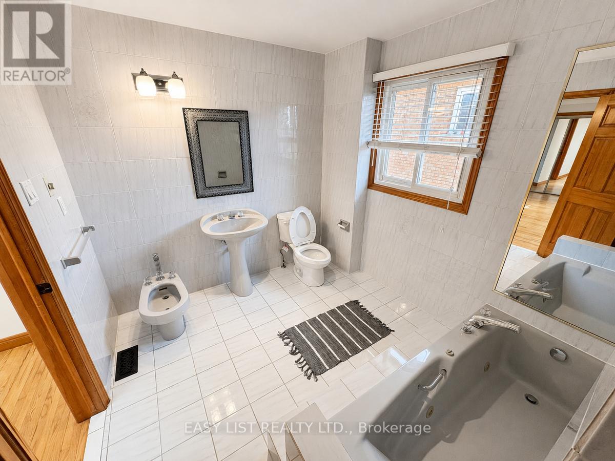 75 Courtland Avenue, Hamilton, Ontario  L9B 1X6 - Photo 21 - X13130790