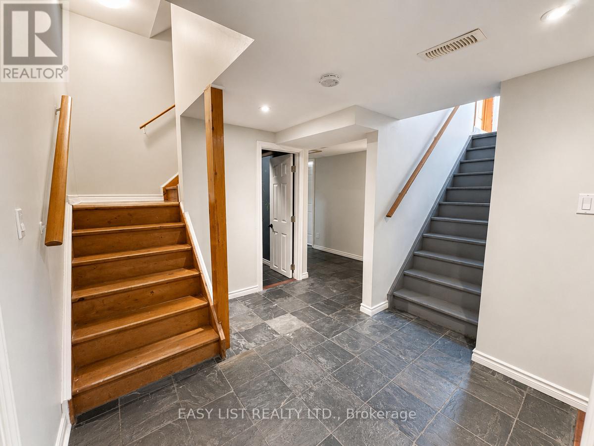 75 Courtland Avenue, Hamilton, Ontario  L9B 1X6 - Photo 30 - X13130790