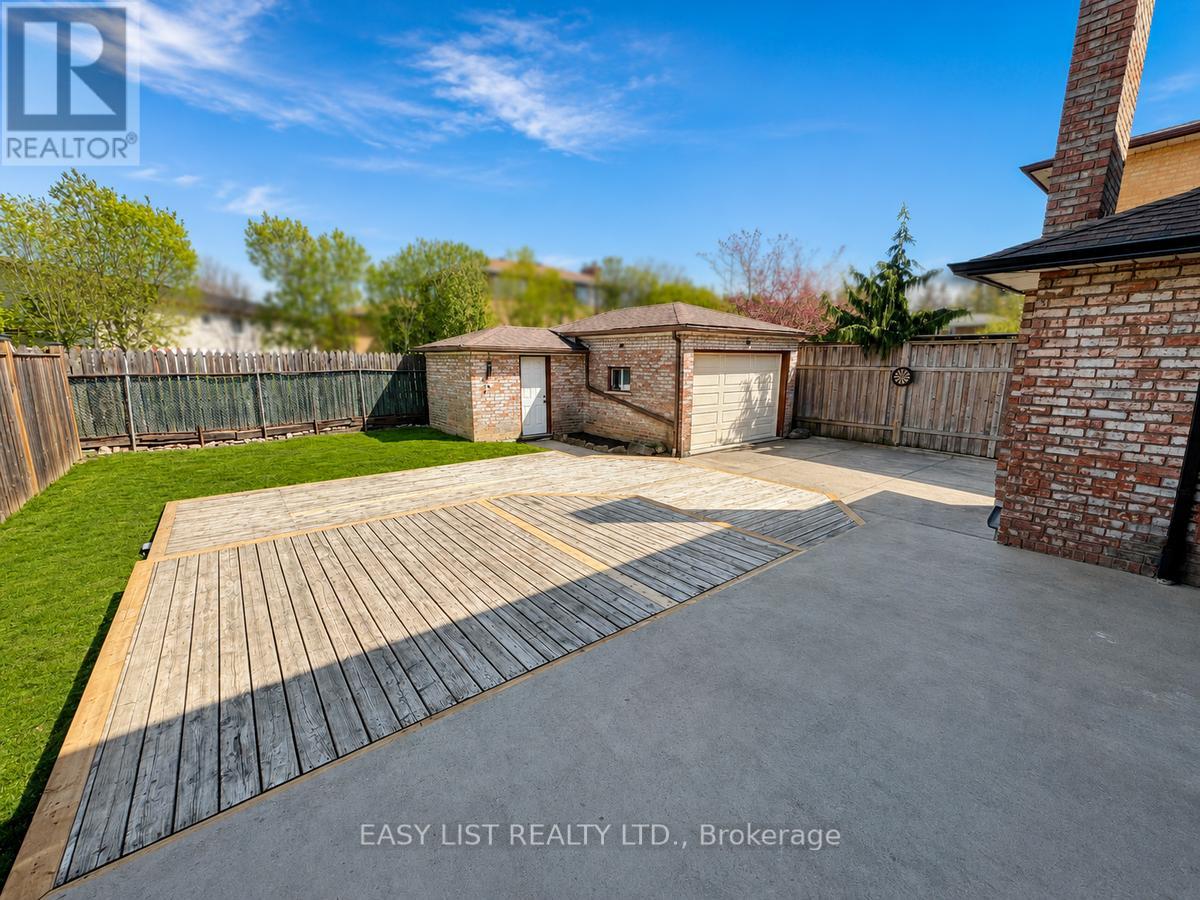 75 Courtland Avenue, Hamilton, Ontario  L9B 1X6 - Photo 7 - X13130790