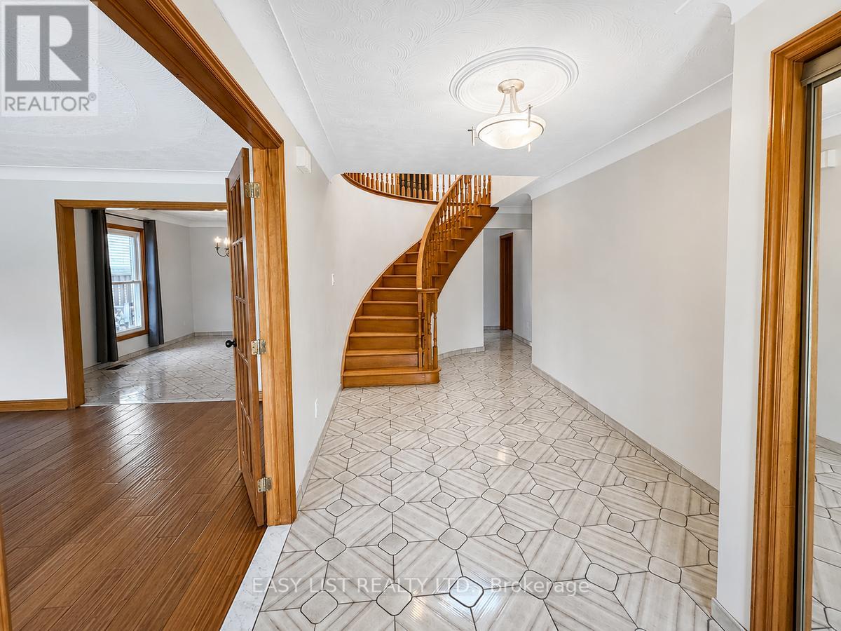 75 Courtland Avenue, Hamilton, Ontario  L9B 1X6 - Photo 9 - X13130790