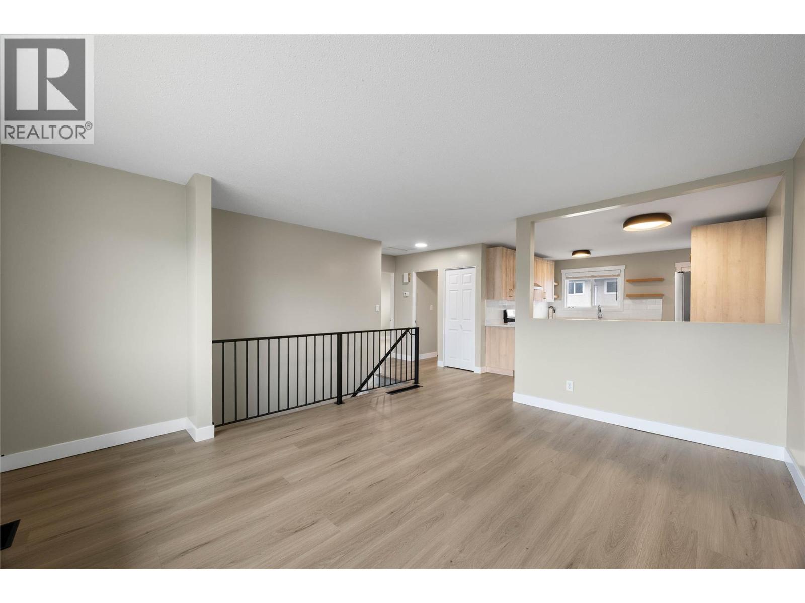 800 Valhalla Drive Unit# 17, Kamloops, British Columbia  V2B 1R8 - Photo 6 - 10387531