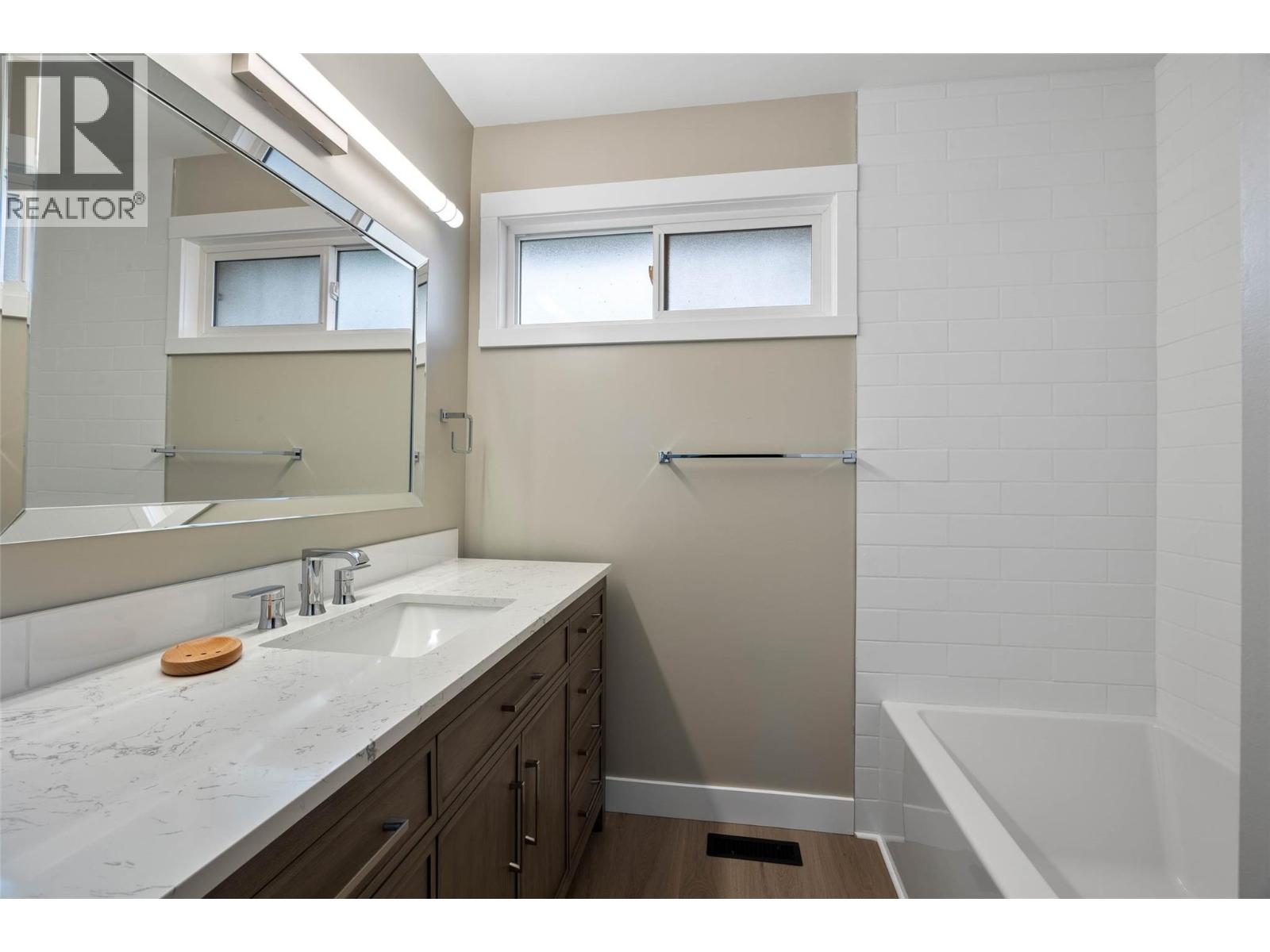 800 Valhalla Drive Unit# 17, Kamloops, British Columbia  V2B 1R8 - Photo 11 - 10387531