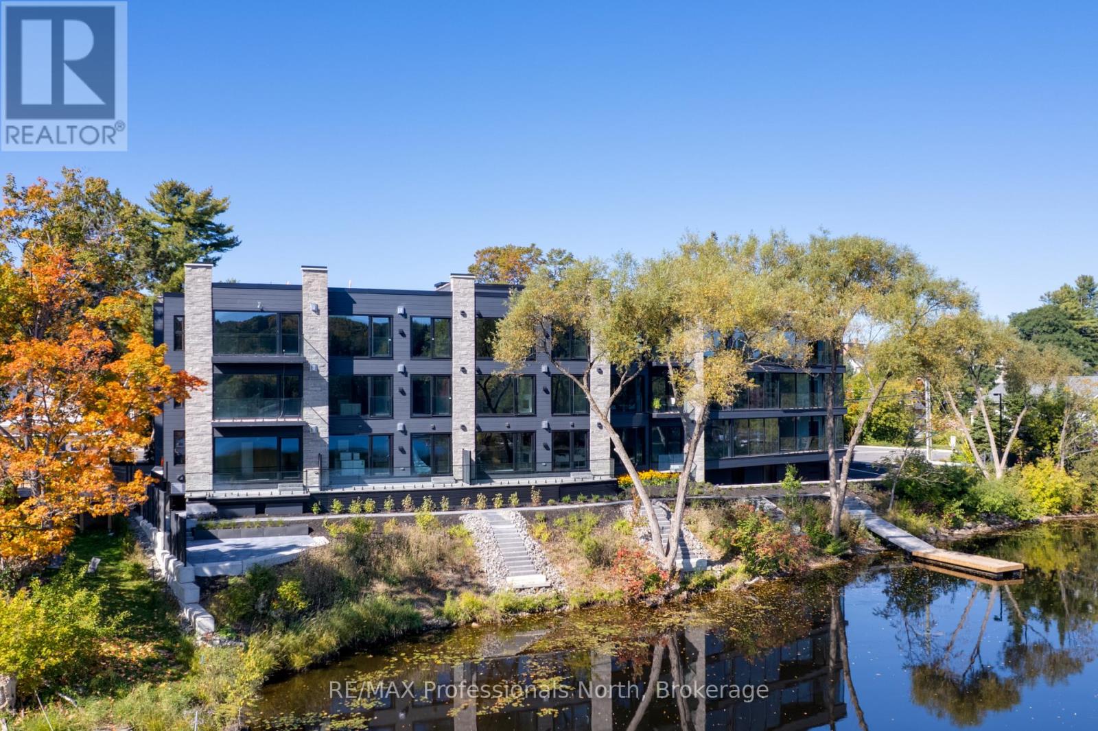 105 - 32 BRUNEL ROAD, Huntsville