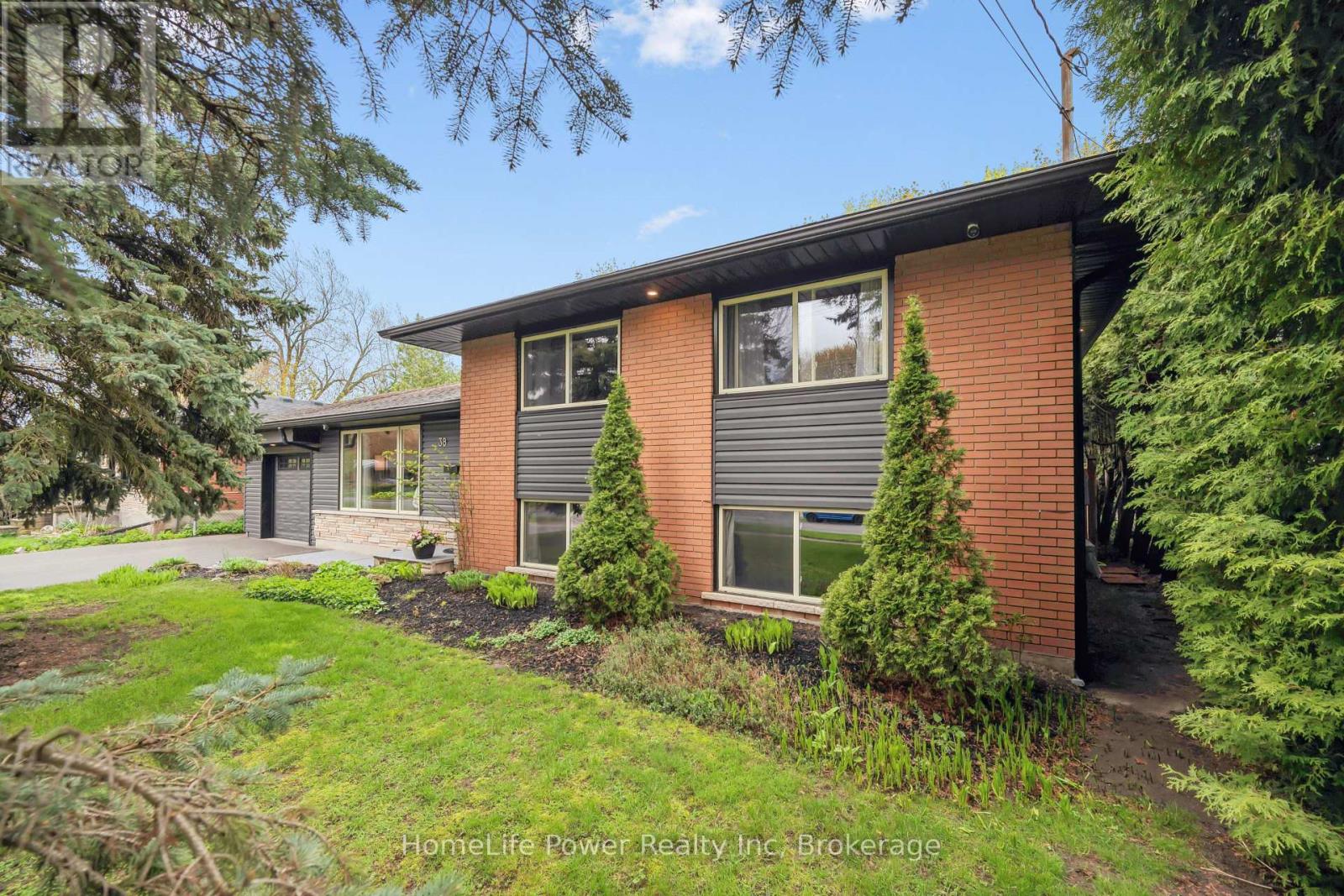 38 BALMORAL DRIVE, Guelph, Ontario