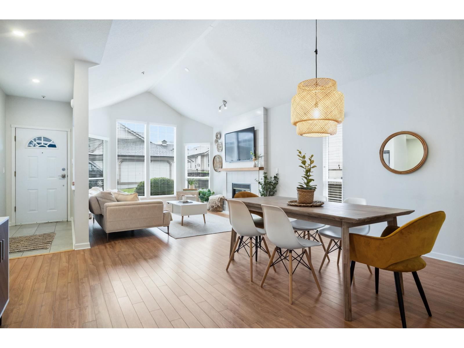 13 9025 216 Street, Langley, British Columbia  V1M 2Z8 - Photo 3 - R3123365