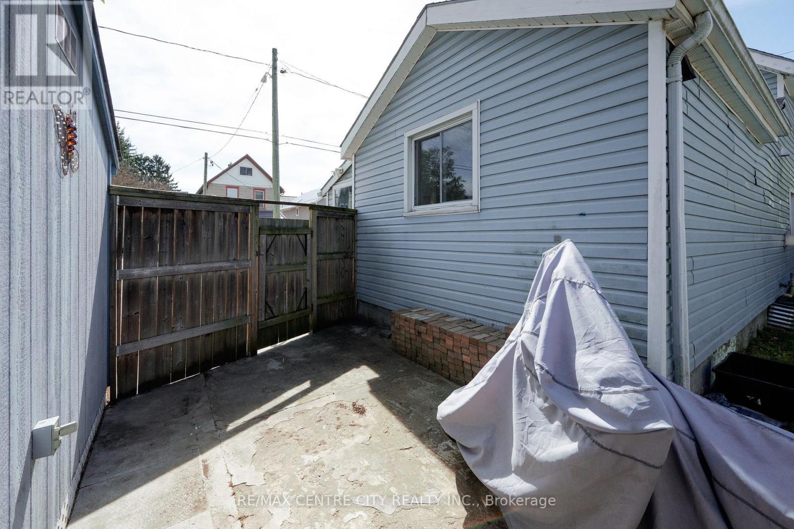 23 Malakoff Street, St. Thomas, Ontario  N5P 1L5 - Photo 30 - X13130930