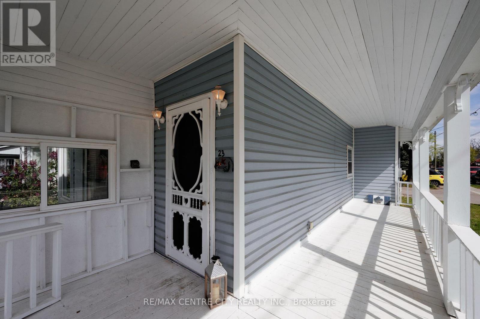 23 Malakoff Street, St. Thomas, Ontario  N5P 1L5 - Photo 4 - X13130930