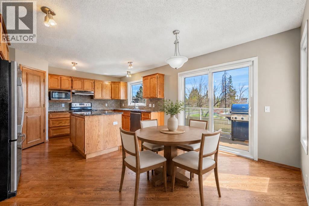131 Lake Simcoe Court Se, Calgary, Alberta  T2J 7E7 - Photo 12 - A2310593