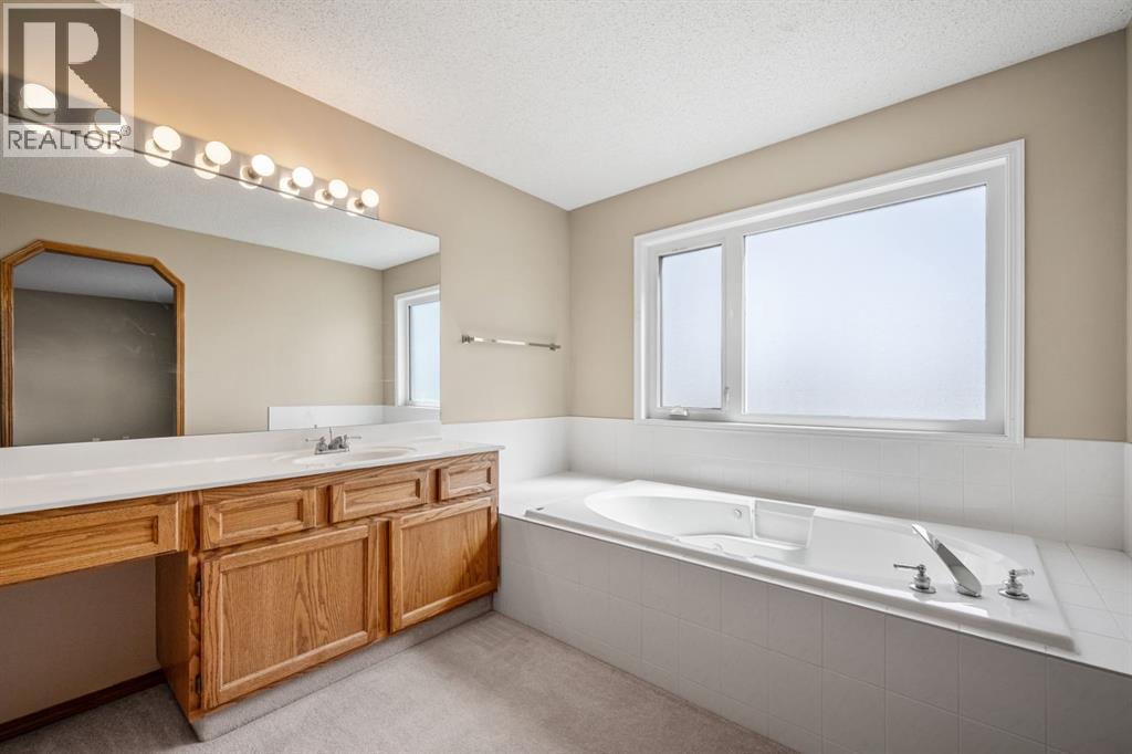131 Lake Simcoe Court Se, Calgary, Alberta  T2J 7E7 - Photo 20 - A2310593