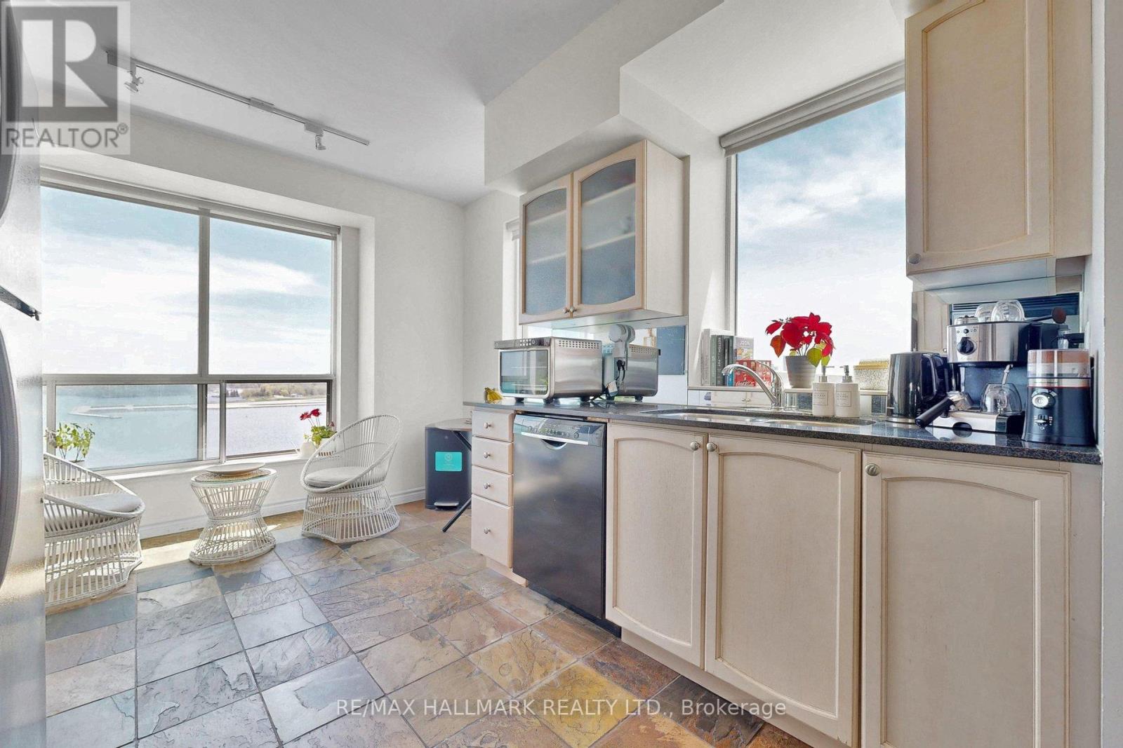 1516 - 410 Queens Quay W, Toronto, Ontario  M5V 3T1 - Photo 10 - C13130872