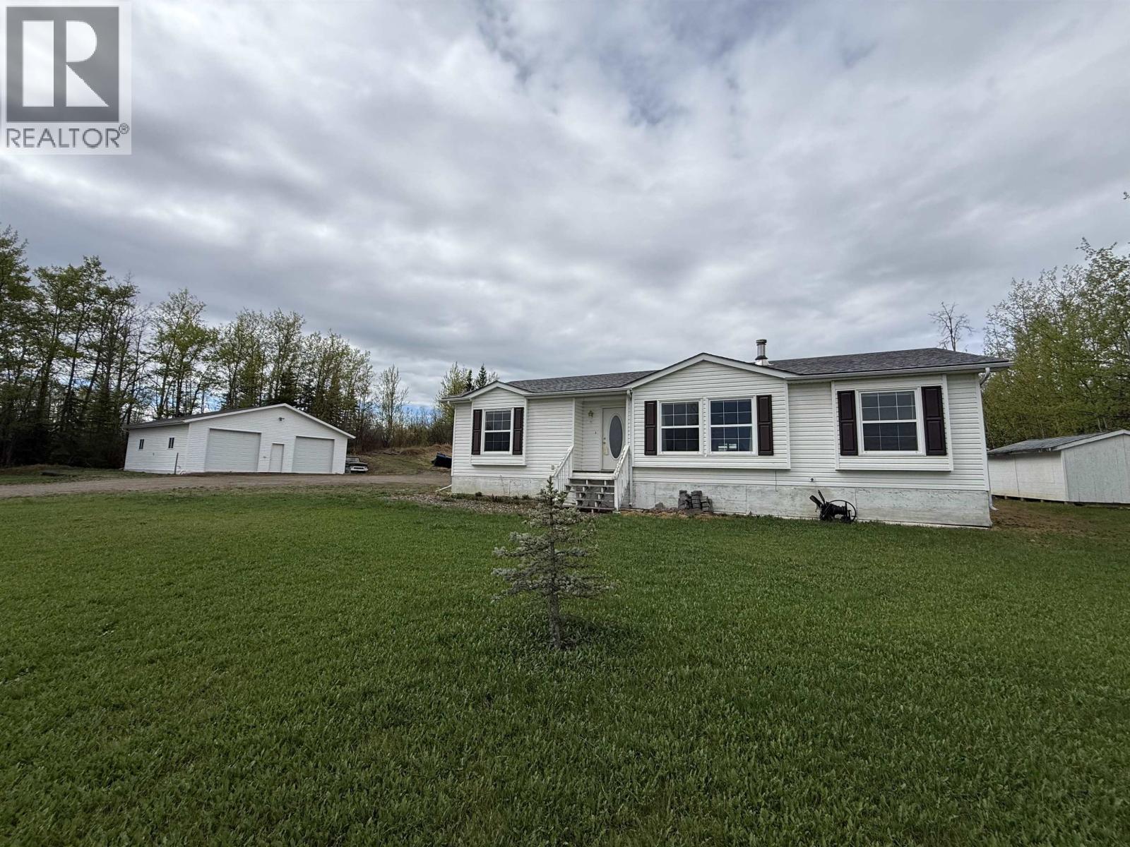13048 Hunters Lane, Fort St. John, British Columbia  V0C 1H0 - Photo 1 - R3123978