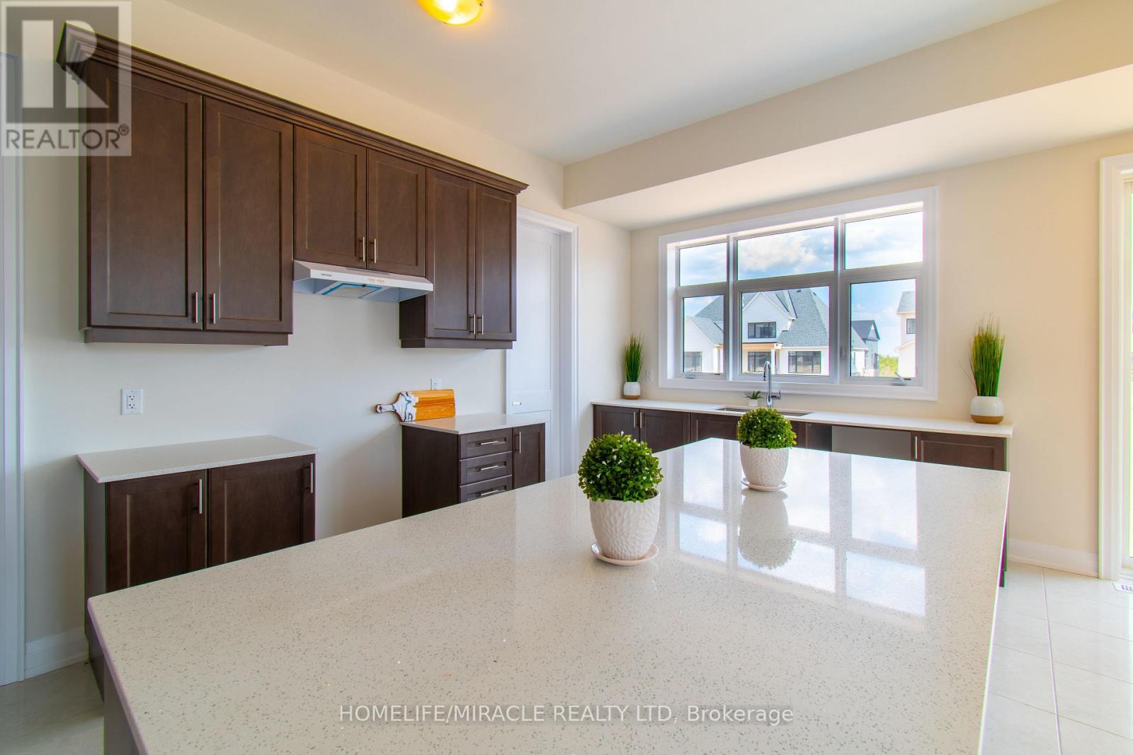21 Pearsall Place, Oro-Medonte, Ontario L0L 2L0 - Photo 7 - S13101606